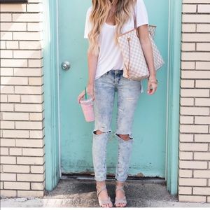 NWT BlankNYC Distressed Skinny Jeans 29